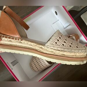Vince Camuto Tan and Cream Espadrilles